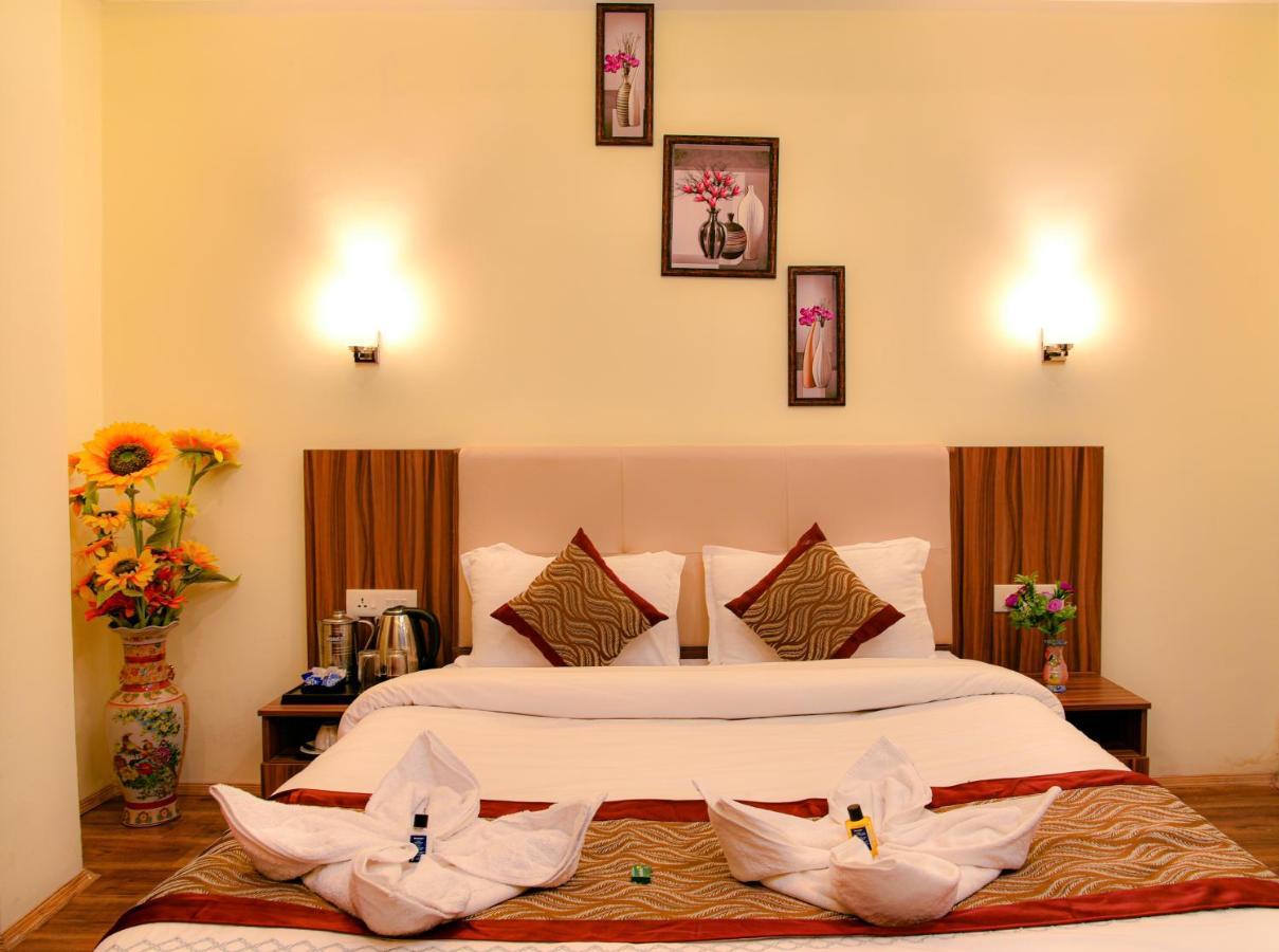 Rufina Palm Bliss Hotel เปลลิง ภายนอก รูปภาพ